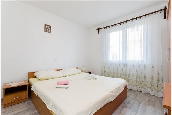 Apartment A1, for 6 persons