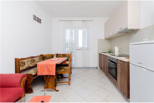 Apartment A4, for 3 persons