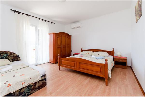 Apartment A4, for 3 persons