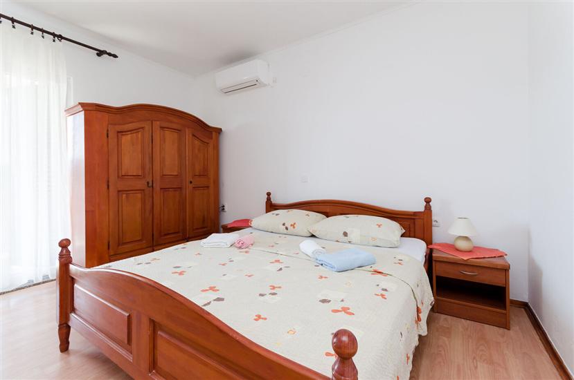 Apartment A4, for 3 persons