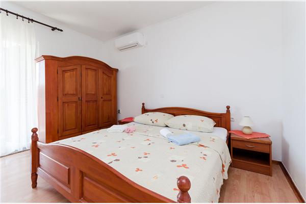 Apartment A4, for 3 persons