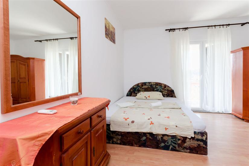 Apartment A4, for 3 persons