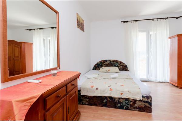 Apartment A4, for 3 persons