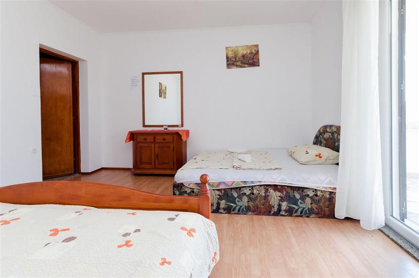 Apartment A4, for 3 persons
