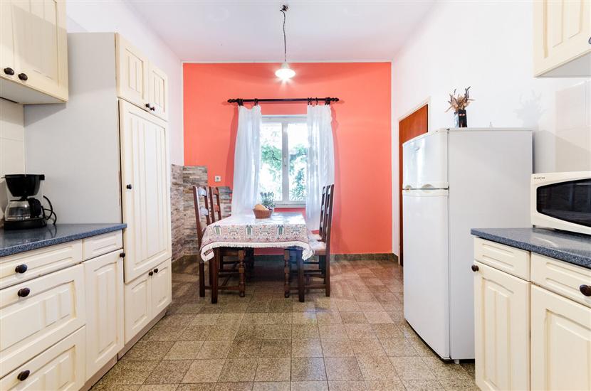 Apartment A4, for 8 persons