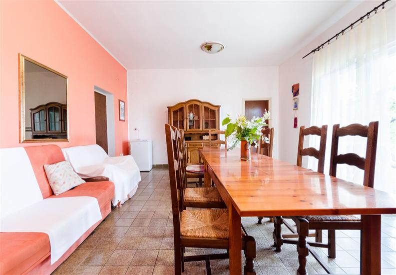 Apartment A4, for 8 persons