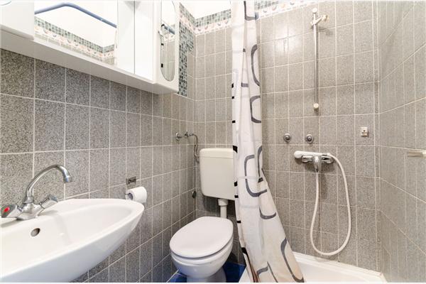 Apartment A4, for 8 persons