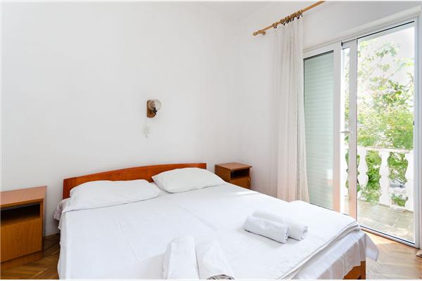 Apartment A4, for 8 persons