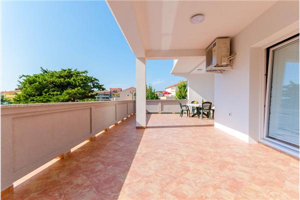 Apartment A2, for 5 persons