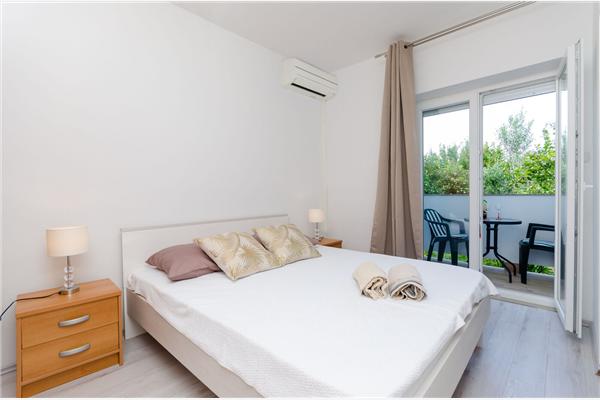 Apartment A1, for 5 persons