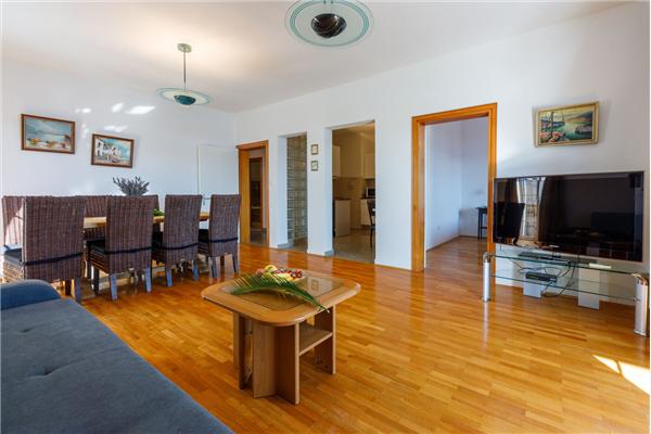 Apartment A5, for 6 persons