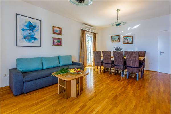 Apartment A5, for 6 persons