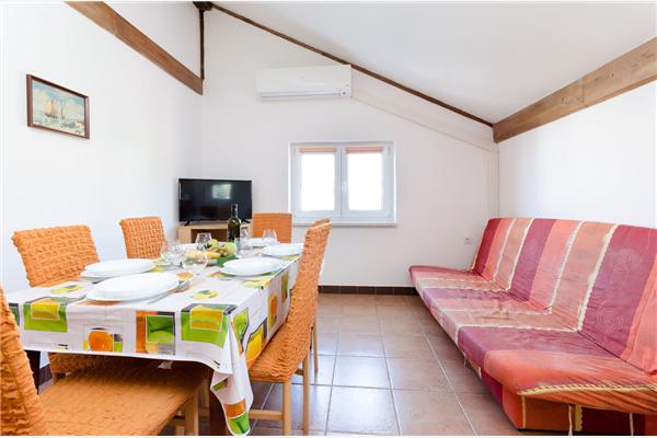 Apartment A1, for 7 persons