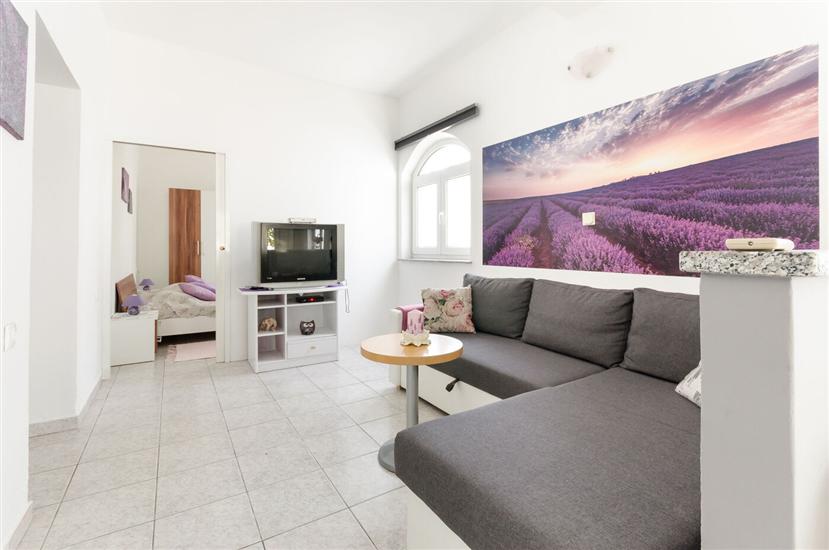 Apartment A2, for 3 persons