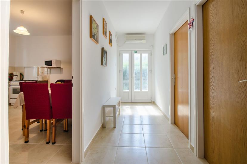 Apartment A1, for 6 persons