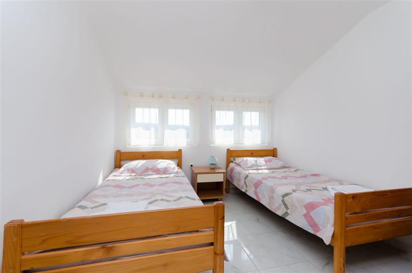 Apartment A3, for 6 persons