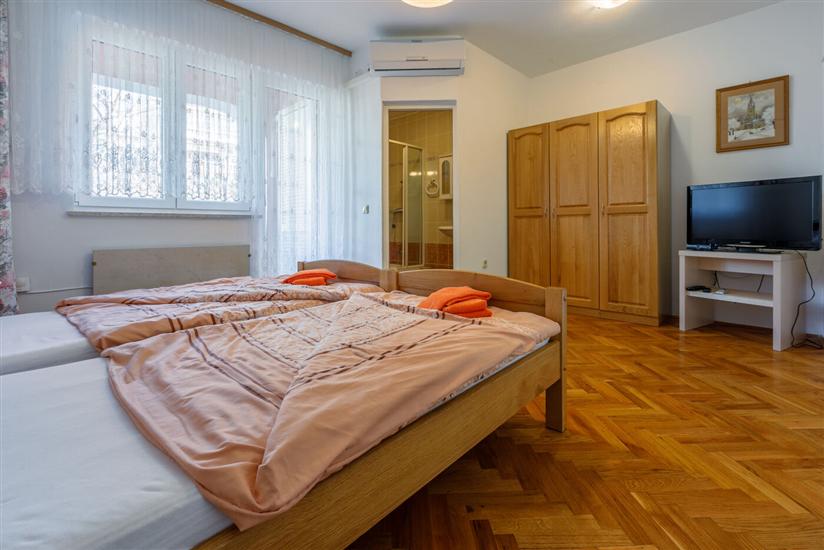 Apartment A1, for 3 persons