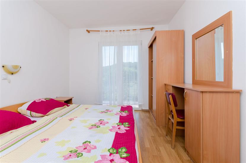 Apartment A2, for 8 persons