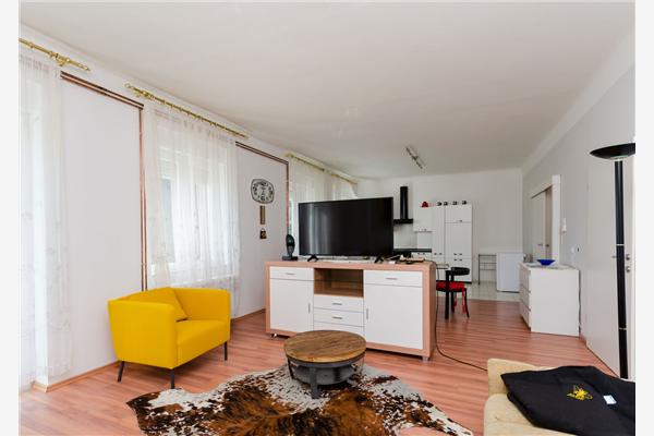 Apartment A1, for 5 persons