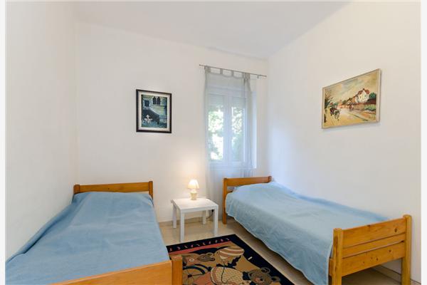 Apartment A2, for 5 persons