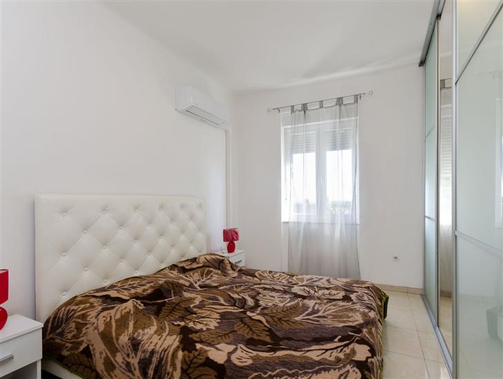 Apartment A2, for 5 persons