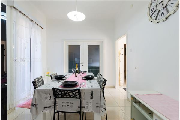 Apartment A2, for 5 persons