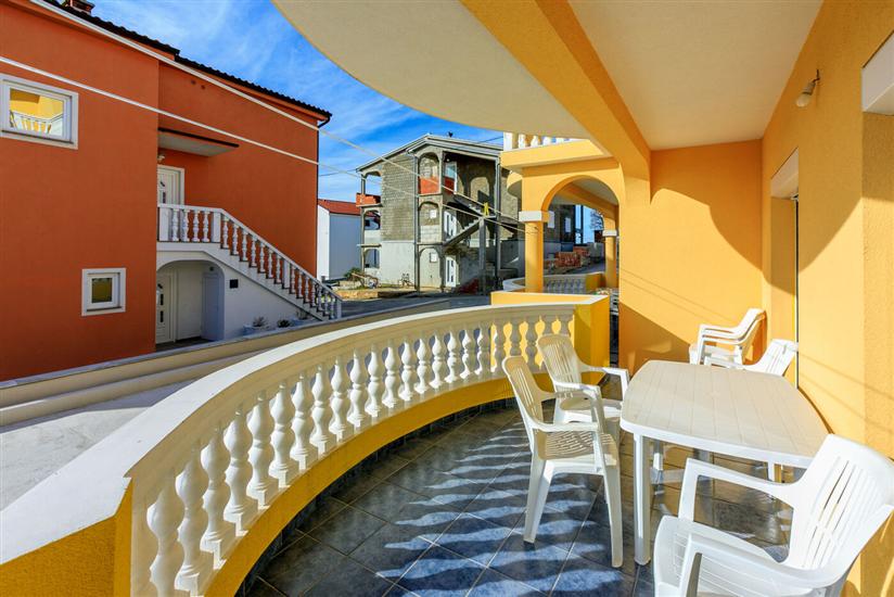 Apartment A2, for 4 persons