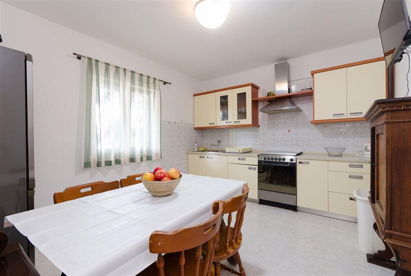 Apartment A1, for 6 persons