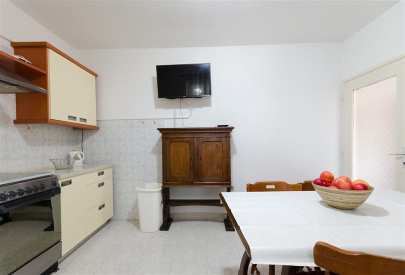 Apartment A1, for 6 persons