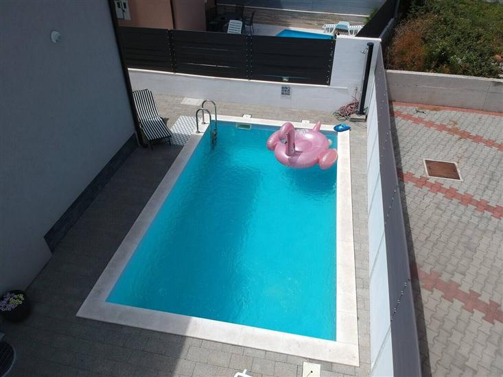 Apartment Lily with pool Srima