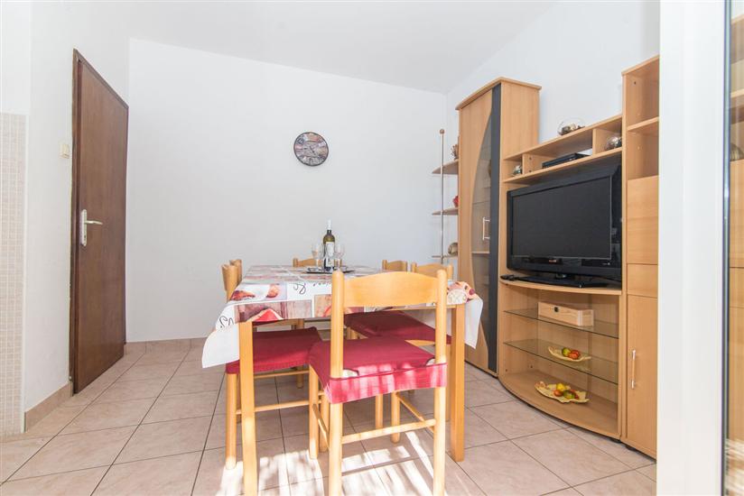 Apartment A2, for 3 persons