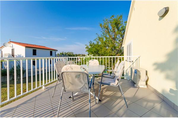 Apartment A1, for 5 persons