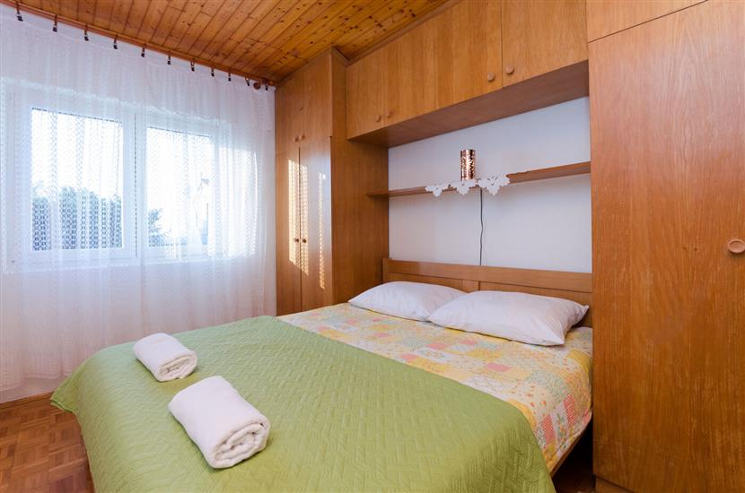 Apartment A1, for 5 persons