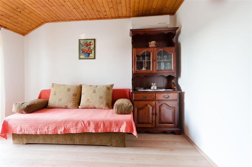 Apartment A1, for 5 persons