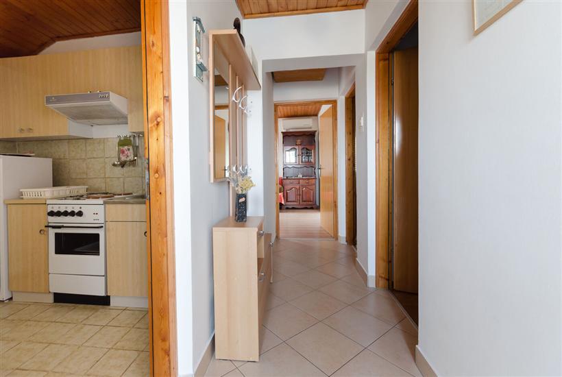 Apartment A1, for 5 persons