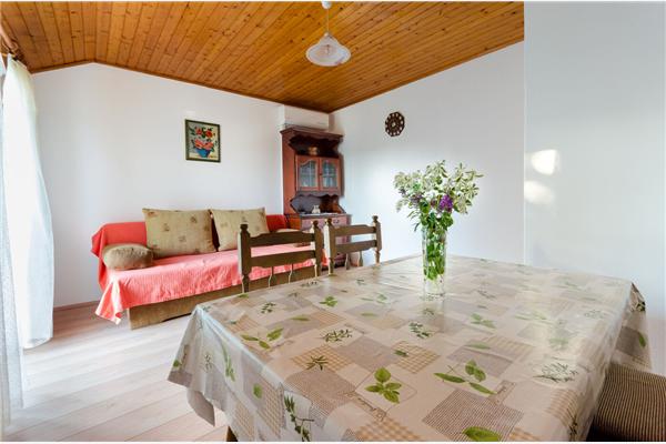 Apartment A1, for 5 persons