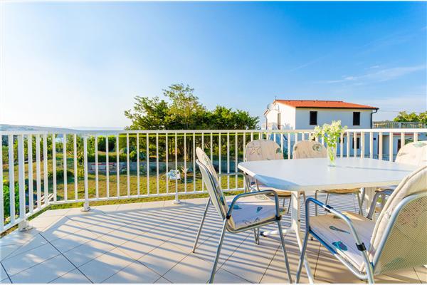 Apartment A1, for 5 persons