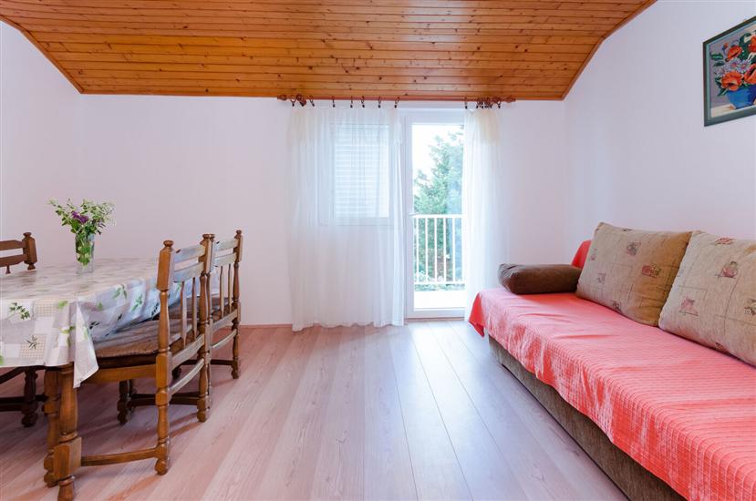 Apartment A1, for 5 persons