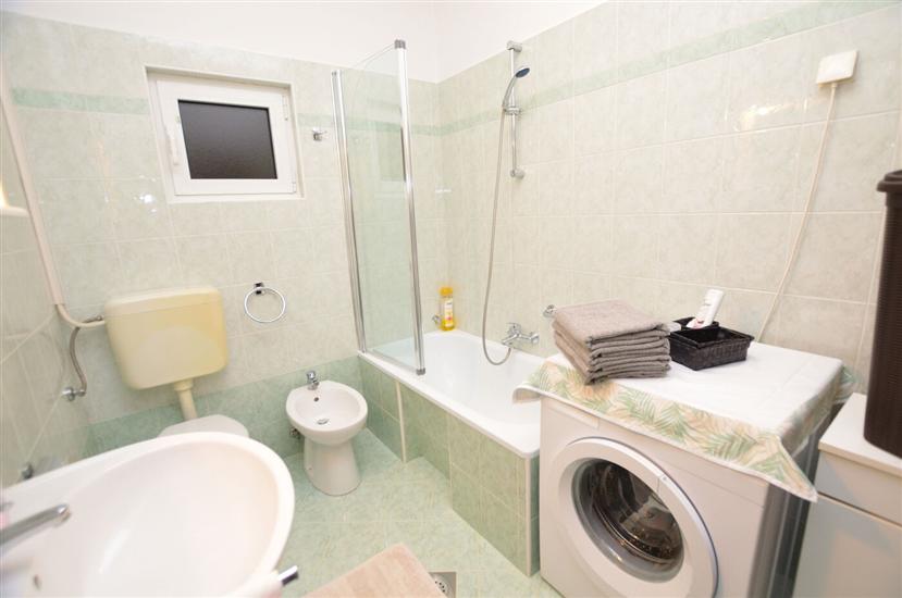 Apartment A1, for 8 persons