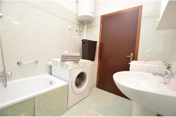 Apartment A1, for 8 persons