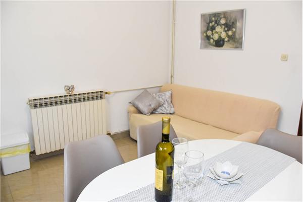 Apartment A1, for 6 persons