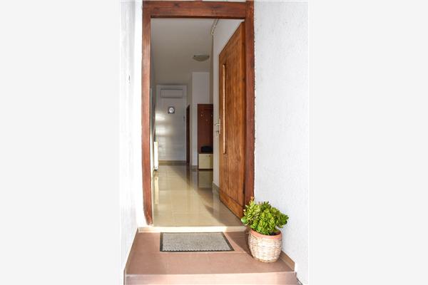 Apartment A1, for 6 persons