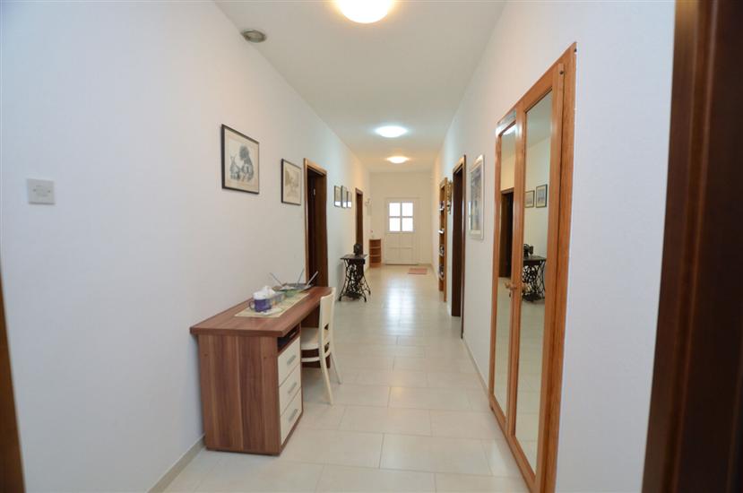 Apartment A1, for 8 persons