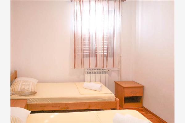 Apartment A1, for 6 persons