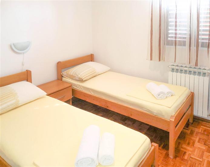 Apartment A1, for 6 persons