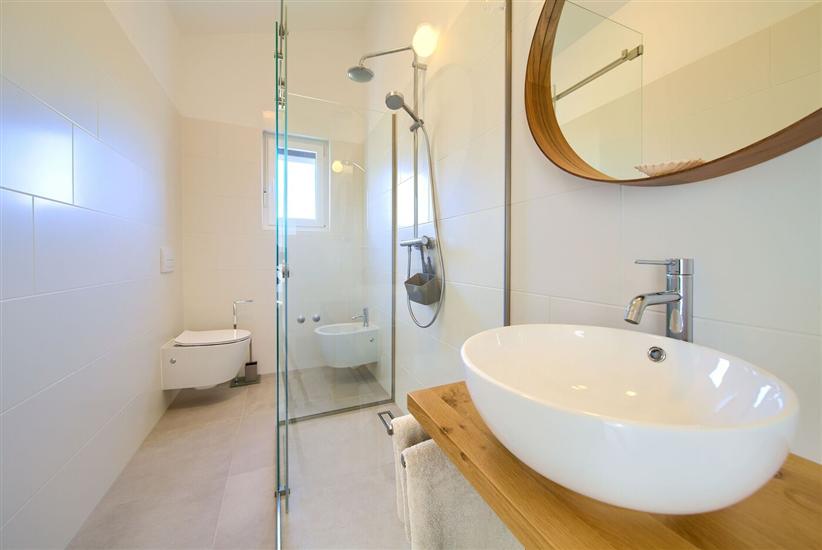 House K1, for 8 persons