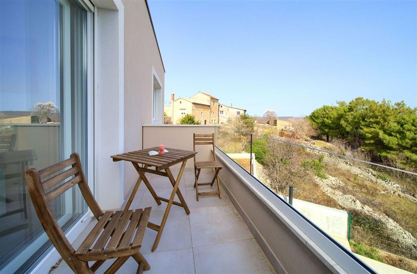 House K1, for 8 persons