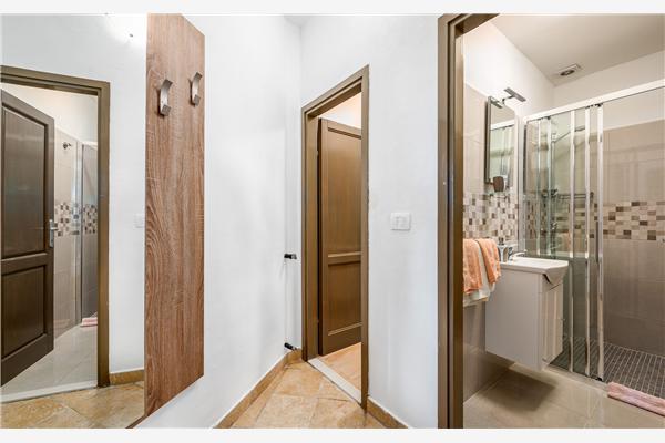 Apartment A8, for 3 persons