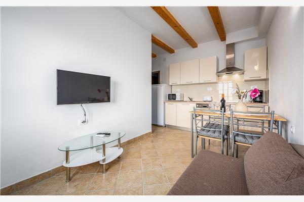 Apartment A8, for 3 persons