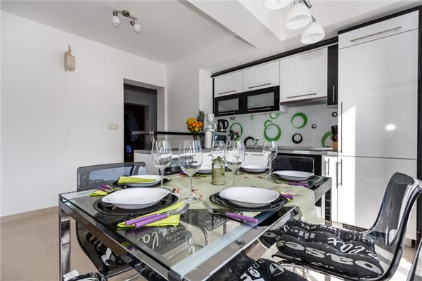 House K1, for 8 persons